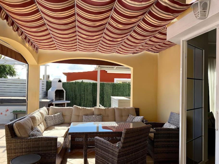 Comfortable Family House With Pool And Jacuzzi Коста-де-Антіґуа Екстер'єр фото