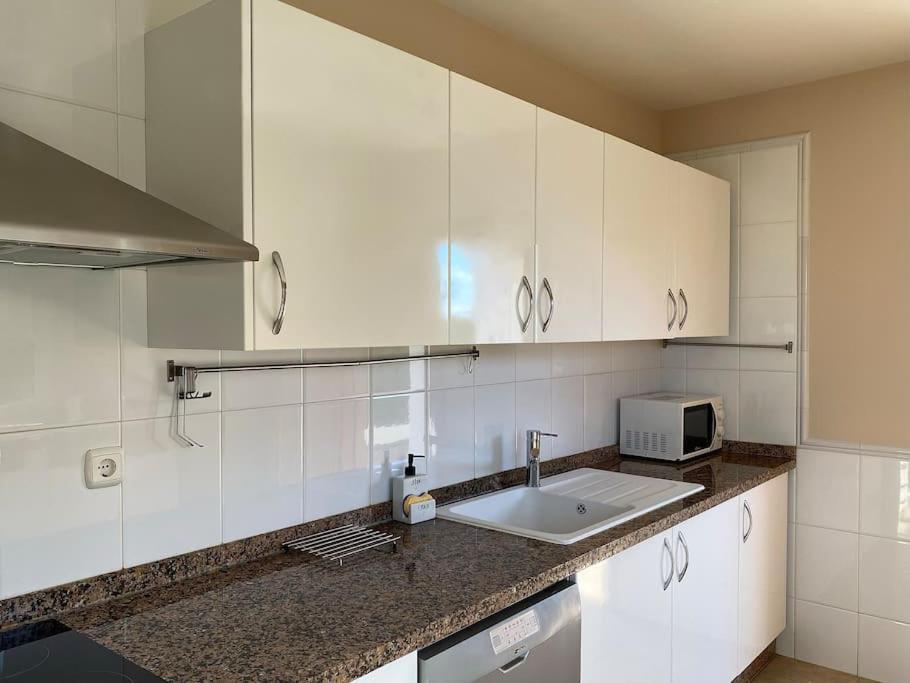 Comfortable Family House With Pool And Jacuzzi Коста-де-Антіґуа Екстер'єр фото
