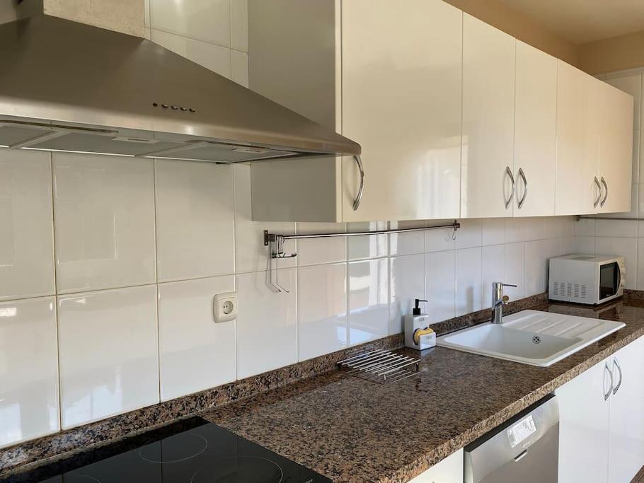 Comfortable Family House With Pool And Jacuzzi Коста-де-Антіґуа Екстер'єр фото