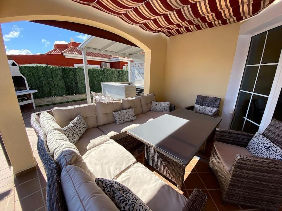 Comfortable Family House With Pool And Jacuzzi Коста-де-Антіґуа Екстер'єр фото