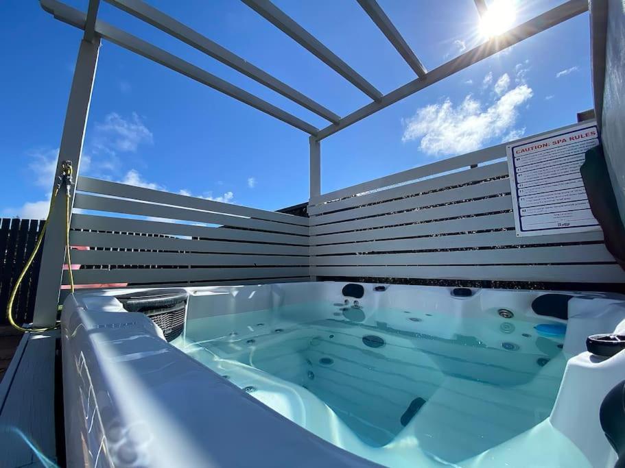 Comfortable Family House With Pool And Jacuzzi Коста-де-Антіґуа Екстер'єр фото